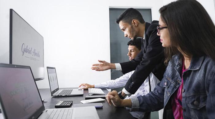 Você tem interesse em abrir uma empresa? Se sim, já elaborou seu plano de negócios?