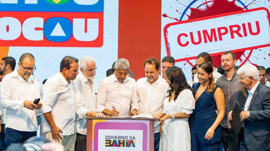 Jerônimo Rodrigues e prefeito Dr. José Luiz assinam ordem para quadra poliesportiva de R$ 2 milhões na Coroa Verde.