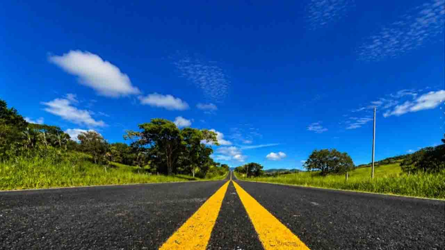  Jerônimo lidera maior ciclo de infraestrutura da Bahia em 30 anos: R$ 7,2 bilhões e mais de 8 mil km de rodovias pavimentadas